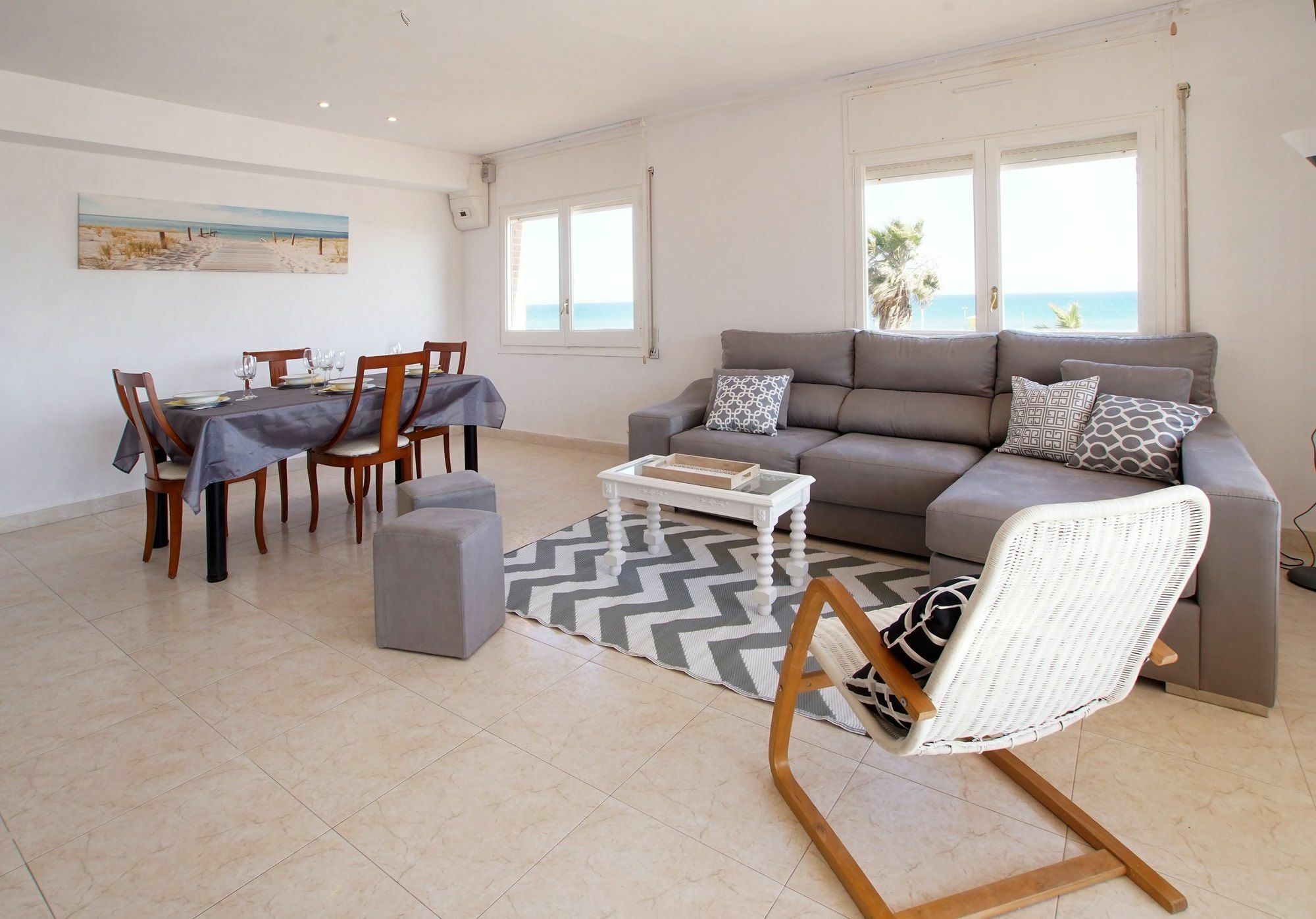 Apartmán Calaluz Be My Guest Castelldefels Exteriér fotografie